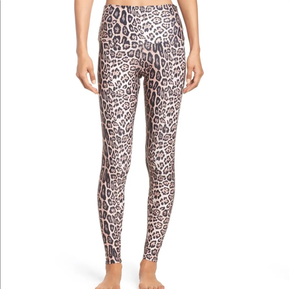 Onzie Leopard Leggings